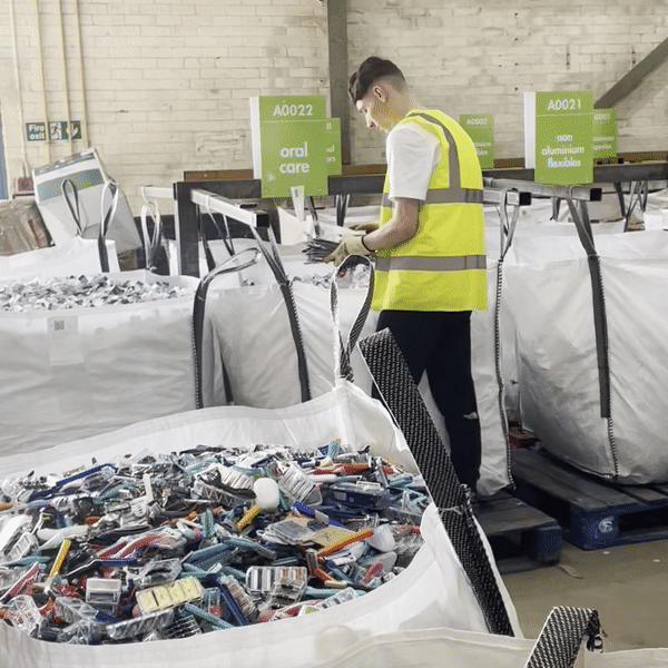 TerraCycle® leader mondial du recyclage des déchets difficilement recyclables.